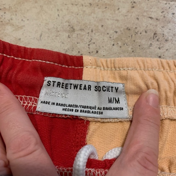 STREETWEAR SOCIETY Active Colorblock Red Beige Brooklyn Shorts M/M - Picture 4 of 7